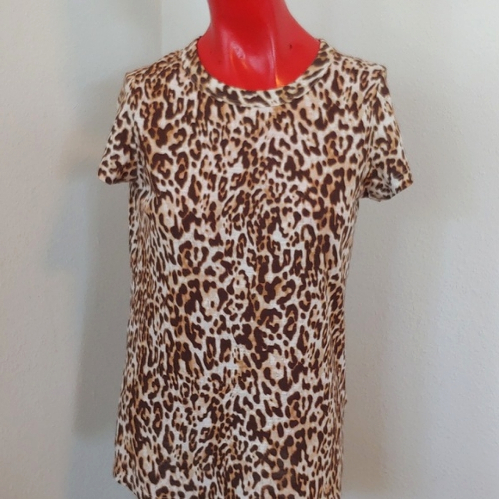 Banana Republic Leopard Print Women's Tee size Small - Picture 5 of 12